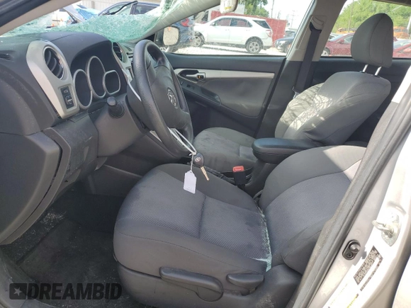 2009 Toyota Matrix S с VIN 2T1LE40E89C003801, выставлен на аукционе Copart как лот 56510195 с пробегом 179 987 миль миль и Списание • Salvage title. История ставок и продаж доступна на DreamBid. Изображение 7.