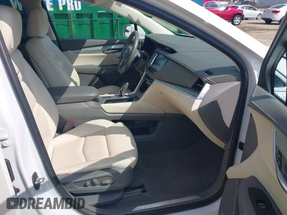 2018 Cadillac XT5 Premium Luxury FWD with VIN 1GYKNERS4JZ128051, listed as a IAAI auction lot 42296609 with 86,661 mi miles and . Bid and sale history available at DreamBid. Image 5.