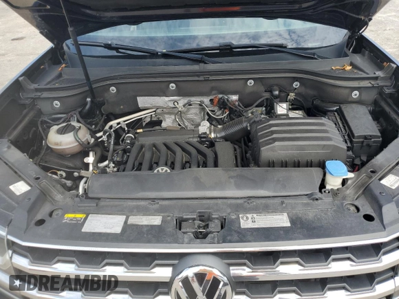 2018 Volkswagen Atlas Launch Edition with VIN 1V2BR2CA7JC510844, listed as a Copart auction lot 76652404 with 130,048 mi miles and Salvage title. Bid and sale history available at DreamBid. Image 12.