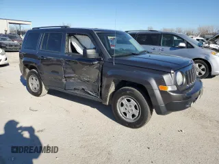 2014 Jeep Patriot Sport with VIN 1C4NJRBB8ED924658, listed as a Copart auction lot 42917435 with 151,953 mi miles and Salvage Title. Bid and sale history available at carsss.com. Image 4.