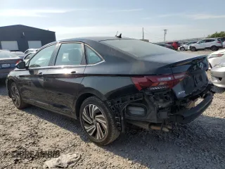 2021 Volkswagen Jetta SEL z VIN 3VWE57BU5MM013374, wystawiony jako Copart lot #62359125 z przebiegiem 50 969 mil mil oraz Czysty tytuł • Clean title. Historia ofert i sprzedaży dostępna na DreamBid. Obrazek 2.