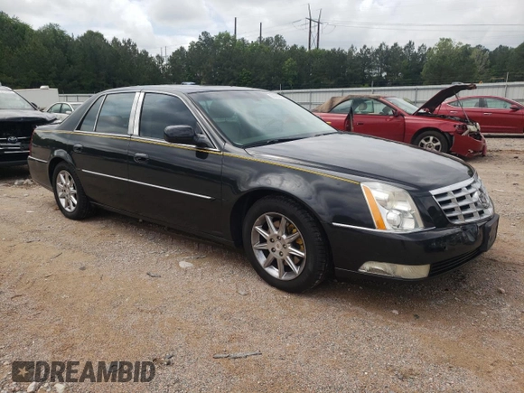 2011 Cadillac DTS Luxury Collection z VIN 1G6KD5E62BU112658, wystawiony jako Copart lot #56920935 z przebiegiem 141 550 mil mil oraz Tytuł czysty. Historia ofert i sprzedaży dostępna na DreamBid. Obrazek 4.