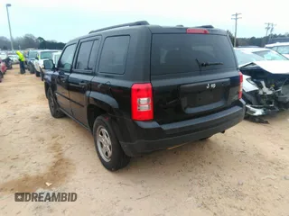 2017 Jeep Patriot Sport z VIN 1C4NJPBA7HD134509, wystawiony jako IAAI lot #41293033 z przebiegiem 143 854 mil mil oraz . Historia ofert i sprzedaży dostępna na DreamBid. Obrazek 3.