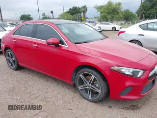 2019 Mercedes-Benz A 220 z VIN WDD3G4EB8KW025194, wystawiony jako IAAI lot #42198671 z przebiegiem Nie podano mil oraz . Historia ofert i sprzedaży dostępna na DreamBid. Obrazek 1.