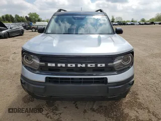 2021 Ford Bronco Sport Outer Banks z VIN 3FMCR9C63MRA79320, wystawiony jako Copart lot #56400355 z przebiegiem 35 619 mil mil oraz Szkoda całkowita • Salvage title. Historia ofert i sprzedaży dostępna na DreamBid. Obrazek 5.