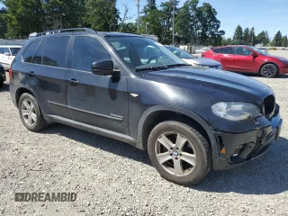 2012 BMW X5 35d z VIN 5UXZW0C59CL670242, wystawiony jako Copart lot #57638165 z przebiegiem 174 430 mil mil oraz Szkoda całkowita • Salvage title. Historia ofert i sprzedaży dostępna na DreamBid. Obrazek 4.