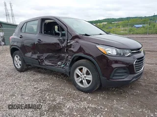 2021 Chevrolet Trax LS z VIN KL7CJNSB2MB360206, wystawiony jako IAAI lot #42337029 z przebiegiem 39 541 mil mil oraz . Historia ofert i sprzedaży dostępna na DreamBid. Obrazek 1.