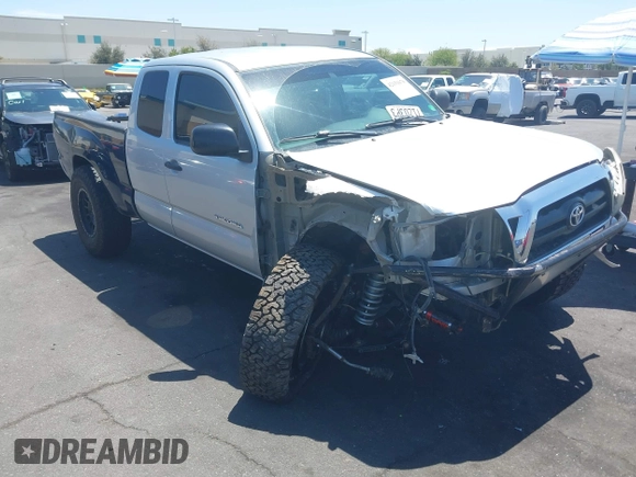 2008 Toyota Tacoma with VIN 5TEUU42N58Z522656, listed as a IAAI auction lot 42151670 with Not Provided miles and . Bid and sale history available at carsss.com. Image 1.