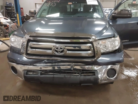 2010 Toyota Tundra 4WD Truck with VIN 5TFUM5F16AX006879, listed as a IAAI auction lot 40447273 with 219,498 mi miles. Bid and sale history available at carsss.com. Image 6.