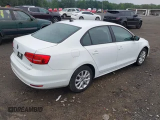 2015 Volkswagen Jetta SE с VIN 3VWD17AJ9FM283435, выставлен на аукционе IAAI как лот 42738541 с пробегом 102 601 миль миль и . История ставок и продаж доступна на DreamBid. Изображение 4.