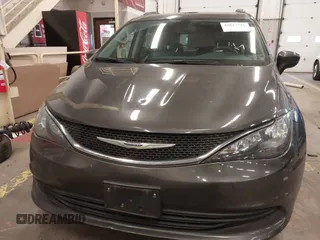 2020 Chrysler Voyager LXi z VIN 2C4RC1DG3LR151663, wystawiony jako IAAI lot #41817756 z przebiegiem 119 517 mil mil oraz . Historia ofert i sprzedaży dostępna na DreamBid. Obrazek 12.