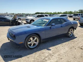 2010 Dodge Challenger R/T Classic z VIN 2B3CJ5DT0AH120875, wystawiony jako Copart lot #52179795 z przebiegiem 127 144 mil mil oraz Szkoda całkowita • Salvage title. Historia ofert i sprzedaży dostępna na DreamBid. Obrazek 1.