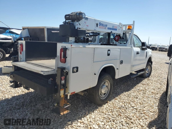 2022 Ford F-350 with VIN 1FDRF3F64NEG15319, listed as a Copart auction lot 47649355 with Not provided miles and Salvage title. Bid and sale history available at DreamBid. Image 3.