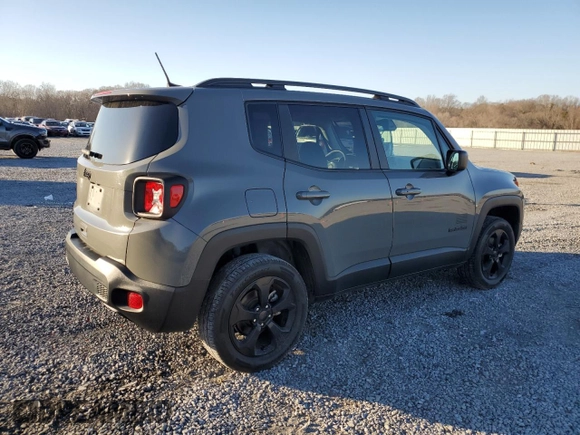2021 Jeep Renegade Jeepster z VIN ZACNJDAB3MPN08261, wystawiony jako Copart lot #42641885 z przebiegiem 104 725 mil mil oraz Szkoda całkowita • Salvage title. Historia ofert i sprzedaży dostępna na DreamBid. Obrazek 3.