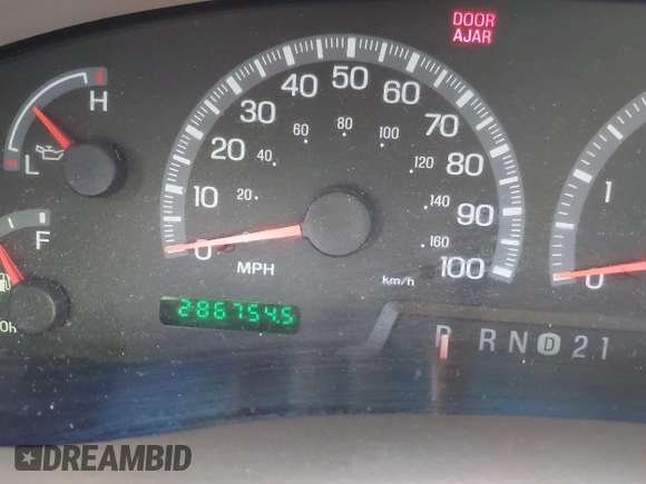2003 Ford F-150 XLT with VIN 1FTRW07L23KA82084, listed as a IAAI auction lot 42140764 with 286,754 mi miles. Bid and sale history available at carsss.com. Image 7.