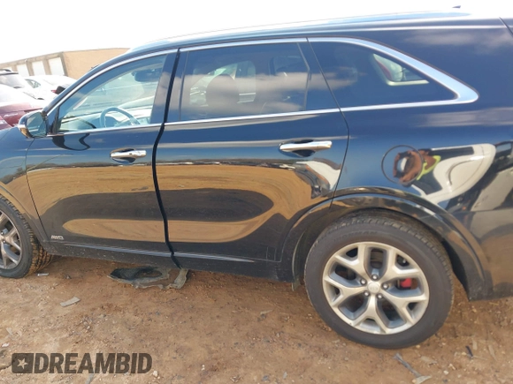 2018 Kia Sorento SX with VIN 5XYPKDA57JG349078, listed as a IAAI auction lot 41136917 with 119,213 mi miles and . Bid and sale history available at carsss.com. Image 14.