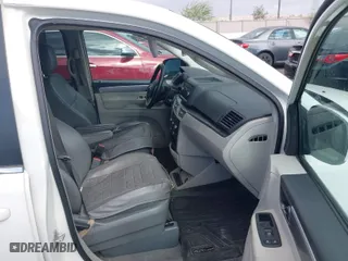 2011 Volkswagen Routan SE with VIN 2V4RW3DG1BR766767, listed as a IAAI auction lot 42036433 with 169,489 mi miles. Bid and sale history available at carsss.com. Image 5.