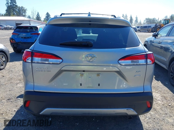 2023 Toyota Corolla Cross LE z VIN 7MUBAABG4PV062357, wystawiony jako IAAI lot #42616530 z przebiegiem 10 366 mil mil oraz . Historia ofert i sprzedaży dostępna na DreamBid. Obrazek 16.