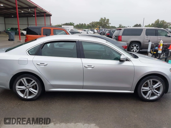 2015 Volkswagen Passat SE с VIN 1VWBV7A39FC031487, выставлен на аукционе IAAI как лот 41945088 с пробегом 171 742 миль миль и . История ставок и продаж доступна на DreamBid. Изображение 13.