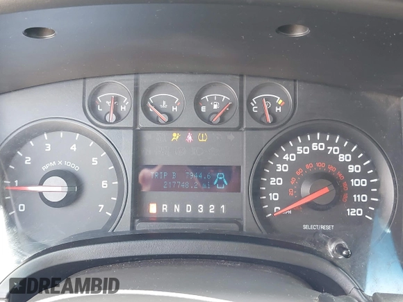 2010 Ford F-150 XL z VIN 1FTFX1CV2AFA15133, wystawiony jako IAAI lot #42555374 z przebiegiem 217 748 mil mil oraz . Historia ofert i sprzedaży dostępna na DreamBid. Obrazek 7.