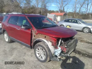 2014 Ford Explorer XLT with VIN 1FM5K7D89EGB61398, listed as a IAAI auction lot 41652715 with 180,785 mi miles. Bid and sale history available at carsss.com. Image 1.