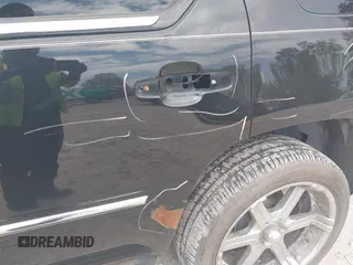 2007 Cadillac Escalade z VIN 1GYFK63847R144188, wystawiony jako IAAI lot #42244242 z przebiegiem 261 035 mil mil oraz . Historia ofert i sprzedaży dostępna na DreamBid. Obrazek 14.