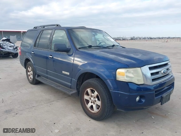 2008 Ford Expedition SSV with VIN 1FMFU15578LA71176, listed as a IAAI auction lot 41238389 with 196,196 mi miles. Bid and sale history available at carsss.com. Image 1.