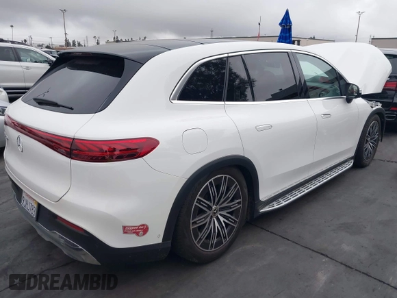 2023 Mercedes-Benz EQS 450+ z VIN 4JGDM2DB2PA024555, wystawiony jako IAAI lot #41522294 z przebiegiem 11 093 mil mil oraz . Historia ofert i sprzedaży dostępna na DreamBid. Obrazek 4.