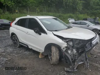 2018 Mitsubishi Eclipse Cross SE with VIN JA4AT5AA3JZ045103, listed as a Copart auction lot 61538335 with 154,469 mi miles and Salvage title. Bid and sale history available at DreamBid. Image 4.