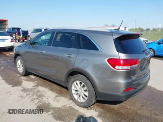2016 Kia Sorento LX with VIN 5XYPG4A3XGG120676, listed as a IAAI auction lot 40568581 with 179,418 mi miles. Bid and sale history available at carsss.com. Image 3.