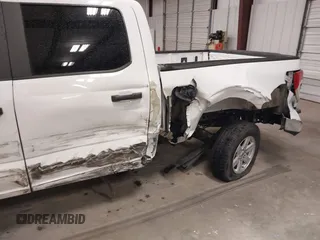 2021 Ford F-150 XL with VIN 1FTEW1C57MFA71572, listed as a IAAI auction lot 41549588 with 82,389 mi miles and . Bid and sale history available at carsss.com. Image 6.