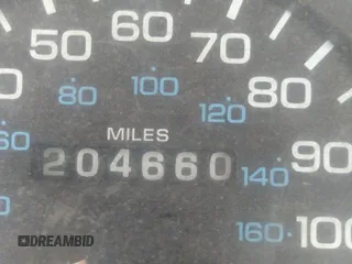 1996 Dodge 1500 z VIN 1B7HC16Y5TS694447, wystawiony jako IAAI lot #31071726 z przebiegiem 204 660 mil mil oraz . Historia ofert i sprzedaży dostępna na DreamBid. Obrazek 7.