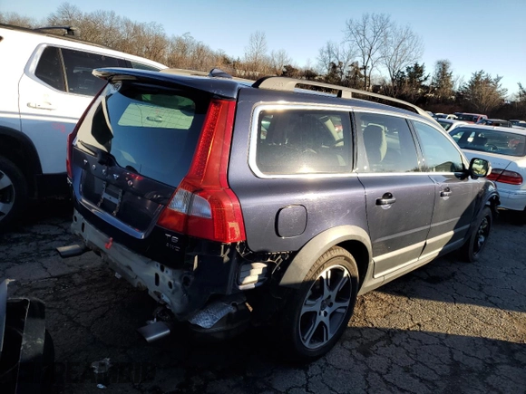 2012 Volvo XC70 T6 with VIN YV4902BZ5C1124355, listed as a Copart auction lot 82923854 with 141,243 mi miles and Salvage Title. Bid and sale history available at DreamBid. Image 3.