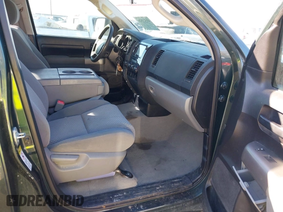 2008 Toyota Tundra z VIN 5TFBV54198X078550, wystawiony jako IAAI lot #41527928 z przebiegiem 190 483 mil mil oraz . Historia ofert i sprzedaży dostępna na DreamBid. Obrazek 5.