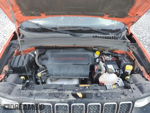2021 Jeep Renegade Latitude z VIN ZACNJDBB9MPM22242, wystawiony jako Copart lot #45907625 z przebiegiem 46 940 mil mil oraz Nie do naprawy • Non repairable. Historia ofert i sprzedaży dostępna na DreamBid. Obrazek 12.