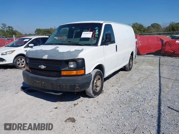 2008 Chevrolet Express Cargo Van with VIN 1GCGG25C281182749, listed as a IAAI auction lot 41686625 with 222,625 mi miles. Bid and sale history available at carsss.com. Image 2.