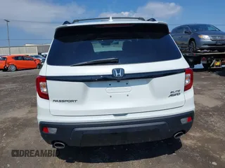 2021 Honda Passport Elite с VIN 5FNYF8H08MB028138, выставлен на аукционе IAAI как лот 42214764 с пробегом 22 591 миль миль и . История ставок и продаж доступна на DreamBid. Изображение 16.