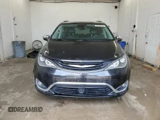 2018 Chrysler Pacifica Hybrid Limited с VIN 2C4RC1N72JR129441, выставлен на аукционе Copart как лот 56548175 с пробегом 154 459 миль миль и Чистый • Clean title. История ставок и продаж доступна на DreamBid. Изображение 5.