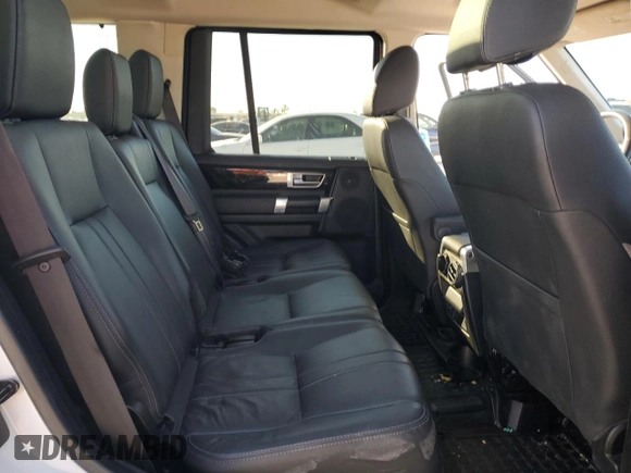 2016 Land Rover LR4 HSE с VIN SALAG2V61GA846224, выставлен на аукционе Copart как лот 83002234 с пробегом 61 536 миль миль и Списание • Salvage title. История ставок и продаж доступна на DreamBid. Изображение 10.