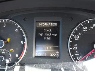 2014 Volkswagen Passat SE с VIN 1VWBN7A37EC002696, выставлен на аукционе IAAI как лот 42308028 с пробегом 165 111 миль миль и . История ставок и продаж доступна на DreamBid. Изображение 7.
