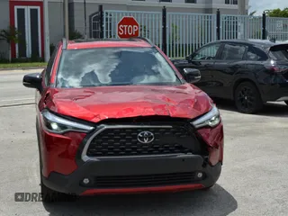 2025 Toyota Corolla Cross XLE с VIN 7MUDAABGXSV121641, выставлен на аукционе Copart как лот 61983615 с пробегом 8 831 миль миль и Списание • Salvage title. История ставок и продаж доступна на DreamBid. Изображение 2.