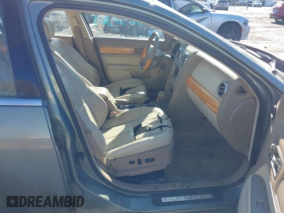2008 Lincoln MKZ with VIN 3LNHM28T18R645104, listed as a IAAI auction lot 41637301 with 190,388 mi miles. Bid and sale history available at carsss.com. Image 5.