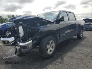 2020 Ram 1500 Big Horn z VIN 1C6RRFFGXLN300261, wystawiony jako Copart lot #57476265 z przebiegiem 103 082 mil mil oraz Szkoda całkowita • Salvage title. Historia ofert i sprzedaży dostępna na DreamBid. Obrazek 1.