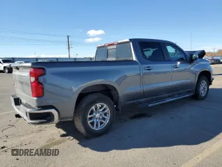 2021 Chevrolet Silverado 1500 LT with VIN 1GCUYDEDXMZ430956, listed as a Copart auction lot 80556744 with 51,493 mi miles and Salvage Title. Bid and sale history available at carsss.com. Image 3.