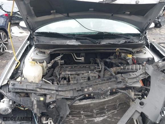 2014 Chrysler 200 LX with VIN 1C3CCBAB3EN207979, listed as a IAAI auction lot 40997988 with 120,198 mi miles. Bid and sale history available at carsss.com. Image 10.