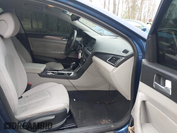 2015 Hyundai Sonata Limited with VIN 5NPE34AF5FH186363, listed as a IAAI auction lot 41917868 with 153,445 mi miles and . Bid and sale history available at carsss.com. Image 5.