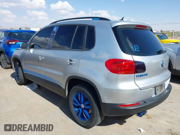 2016 Volkswagen Tiguan S with VIN WVGAV7AX9GW567790, listed as a IAAI auction lot 42352288 with 119,526 mi miles and . Bid and sale history available at DreamBid. Image 3.