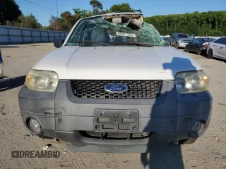 2006 Ford Escape XLT with VIN 1FMYU031X6KB98378, listed as a Copart auction lot 60821375 with 113,533 mi miles and Clean title. Bid and sale history available at DreamBid. Image 5.