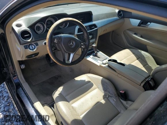 2013 Mercedes-Benz C 250 with VIN WDDGJ4HB2DG059854, listed as a Copart auction lot 61996345 with 109,119 mi miles and Clean title. Bid and sale history available at DreamBid. Image 8.