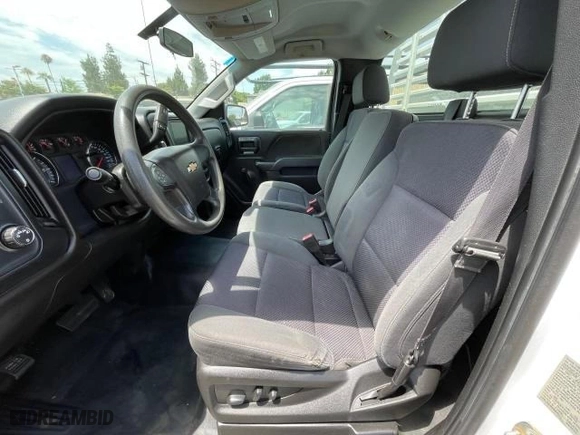 2018 Chevrolet Silverado 1500 LS with VIN 1GCNCNEH0JZ281920, listed as a Copart auction lot 82062814 with 136,715 mi miles and Clean Title. Bid and sale history available at carsss.com. Image 6.